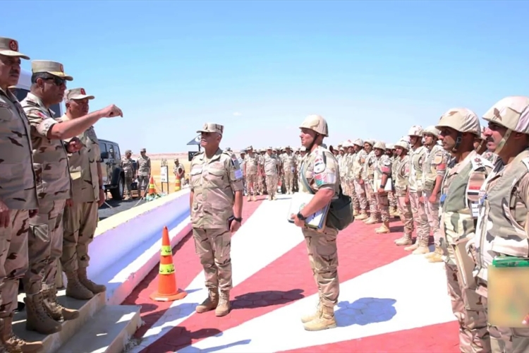 تدريبات للجيش المصري على «تدمير دفاعات العدو»