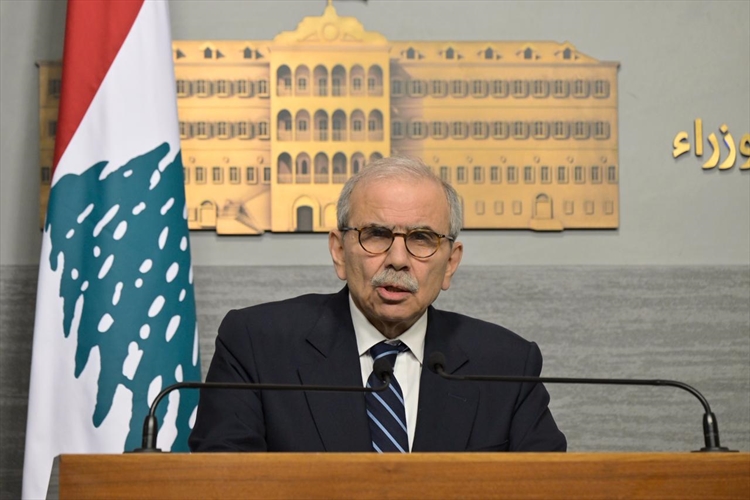 نواف سلام يواجه إيران وحزبها بقوة الدولة